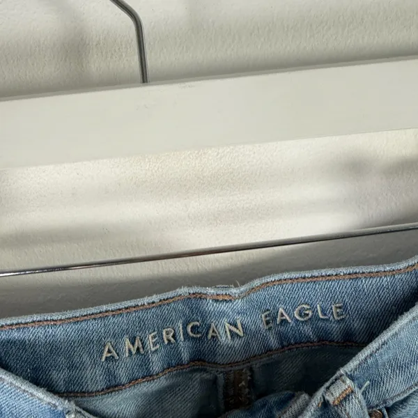 American Eagle Highest Rise‎ 90s Flare Jeans Light Wash Distressed Womens 8 - Image 5