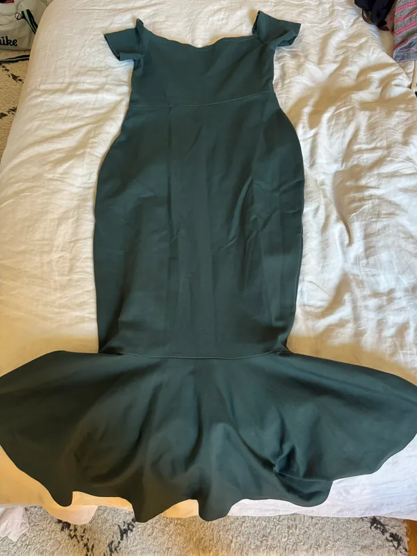 Lulus Green Dress - Image 2