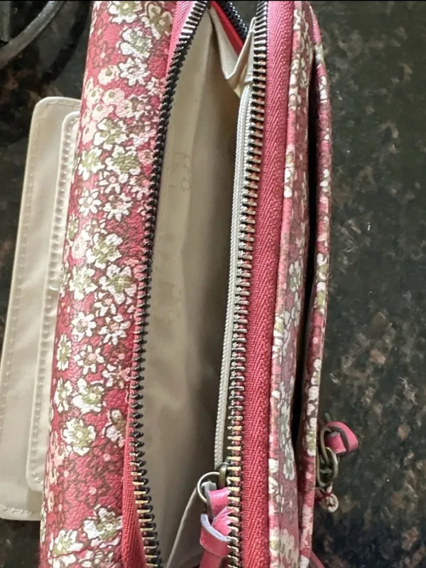 Safe Keeper Floral RFID Bifold Clutch Wallet Red - Image 4