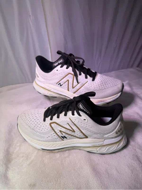 New Balance Women's White and Gold Athletic Running Shoe - Image 2