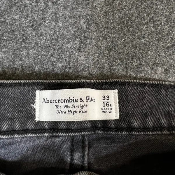 Abercrombie & Fitch 90s Straight Ultra High Rise Jeans Washed Black 33 16R - Image 3