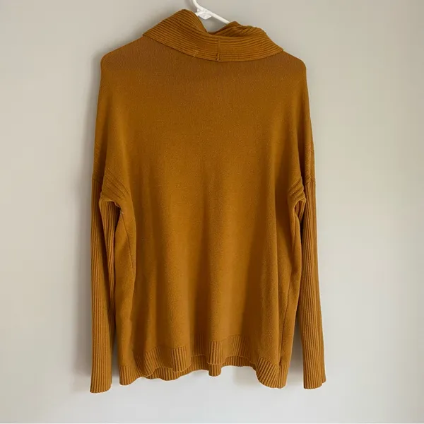 Cyrus Comfy Sweater! - Image 5