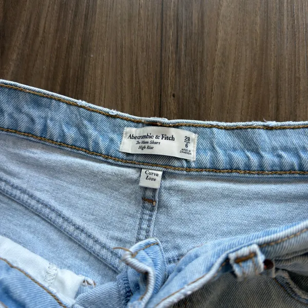Abercrombie Curve Love Mom Shorts - Image 2