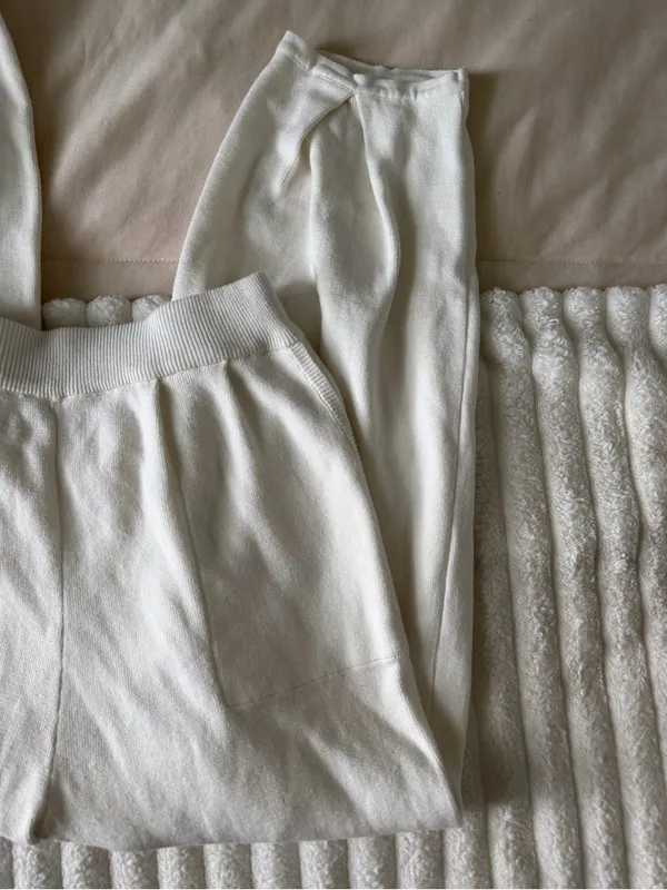 Amazon Cream Knit Jogger Pants with Patch Pockets - Image 2