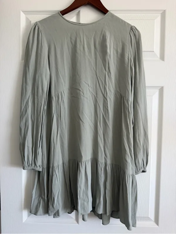 Aritzia Wilfred Lambrusco Mini Dress Dusky Green Long Sleeve Tiered Size Small - Image 2