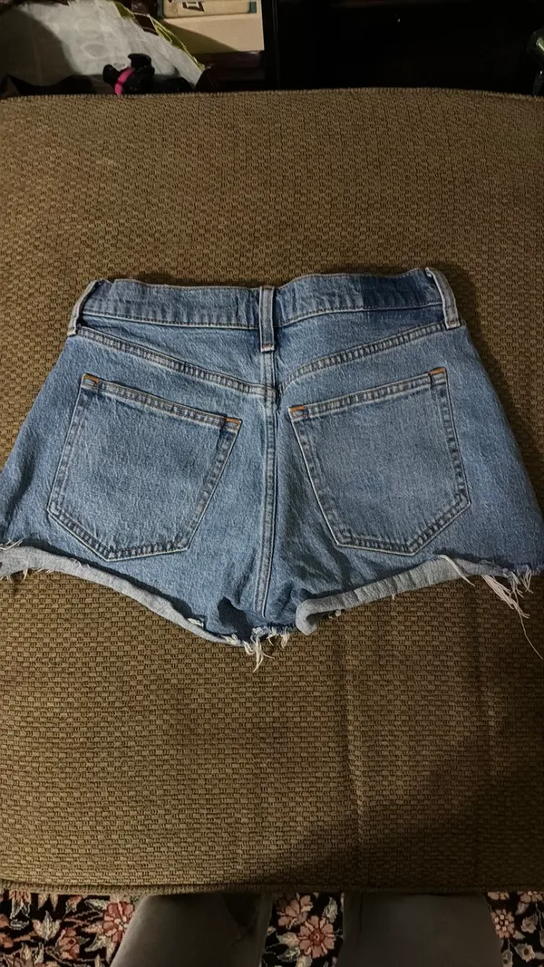 Abercrombie High-Rise Mom Shorts - Image 2
