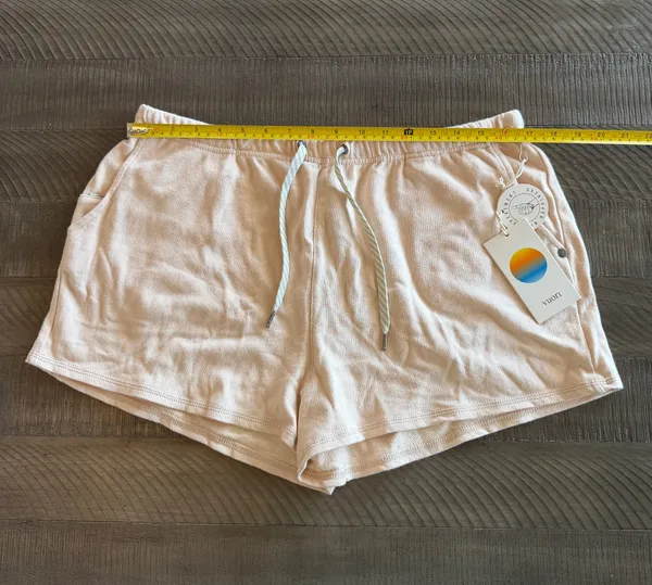 Vuori Sunnyside Short Size XL-Alabaster (C 102) - Image 2