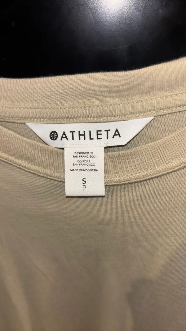 Athleta Women’s Top Small Short Sleeve - Image 5