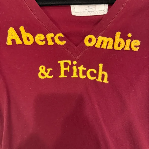 Abercrombie & Fitch Red T-Shirt - Image 5