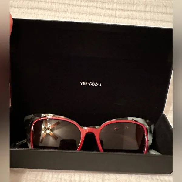 Vera Wang Cranberry Tortoise Cat-Eye Sunglasses - NWT - Image 3