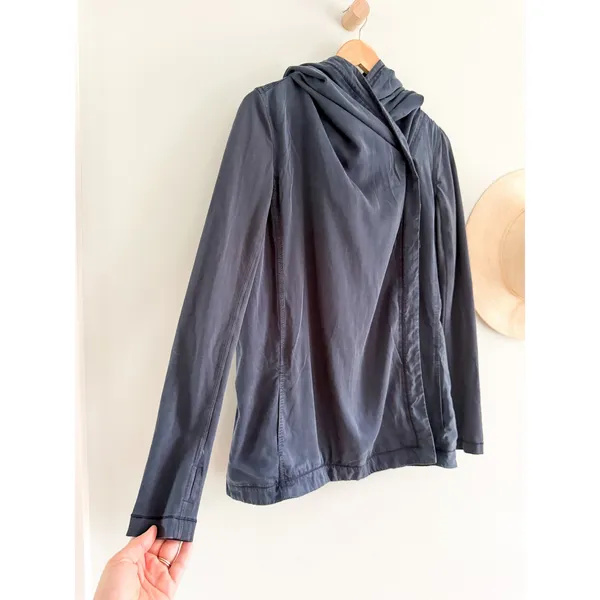 Lululemon | Blissed Out Wrap Hooded Tencel Jacket Navy | Sz 6 - Image 2