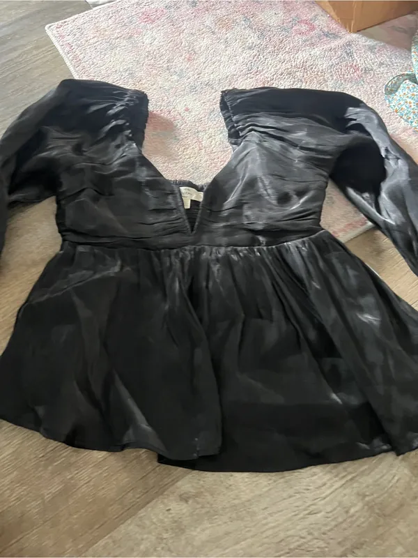 Entro small black top - Image 4