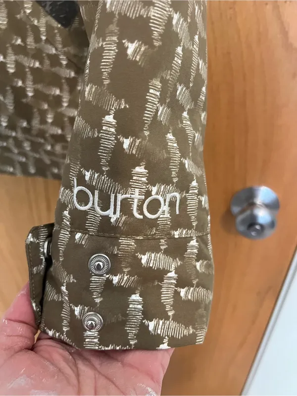 Burton Dryride snowboard coat - Image 4