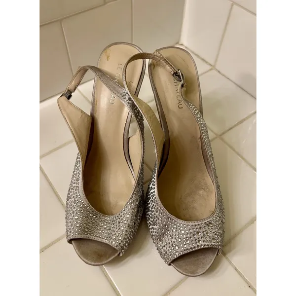 Le Château Rhinestone Covered Silver Heels 4 Inches Tall Size 8 Women’s - Image 2