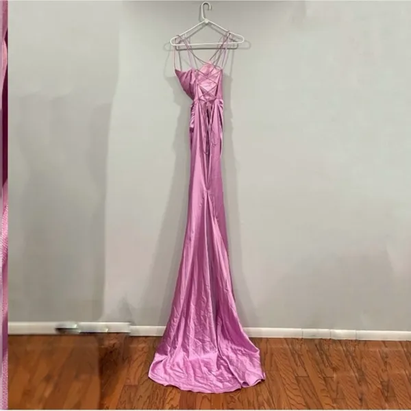 Ashley Lauren Spaghetti Strap Ruched Dress Style 11162 Lilac size 0 - Image 4