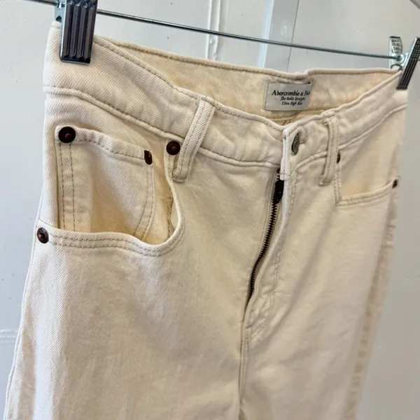 Abercrombie & Fitch Petite Ultra High Rise Ankle Straight Jeans Stretch Cream‎ - Image 6