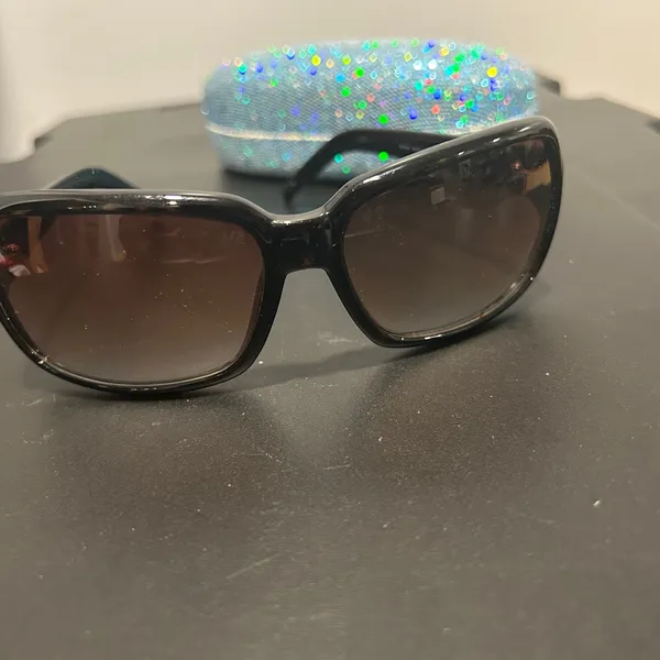 Guess Black and Blue Fashion Sunglasses - Image 10