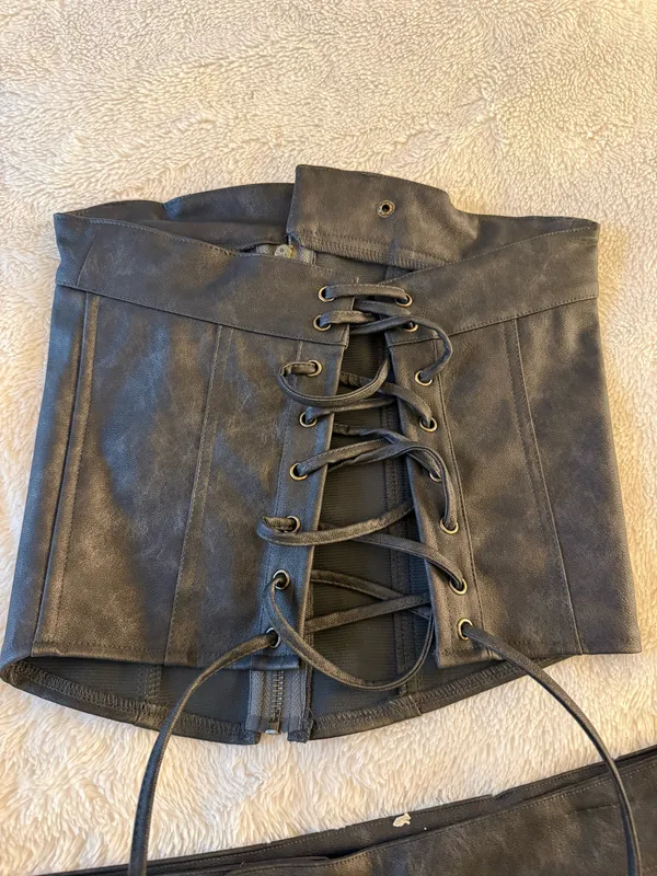 Edikted Faux Leather Set - Image 5