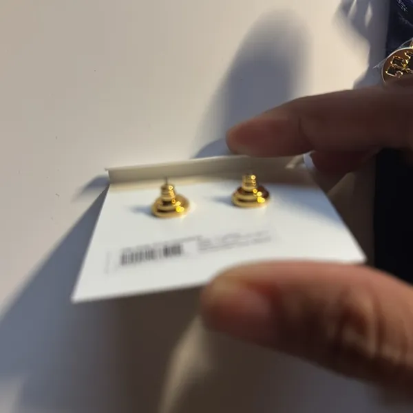 Tory Burch Melodie Stud Earrings New in Packaging. Luxury Holiday Jewelry - Image 4