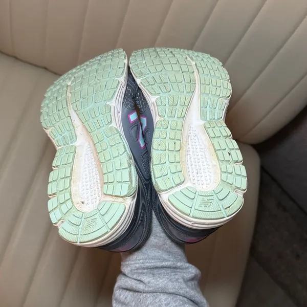 New-balance Women's Grey and Green Trainers - Image 6