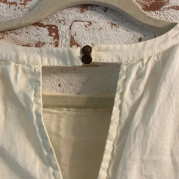 Anthropologie Cream and Gold Embellished Blouse - Image 6