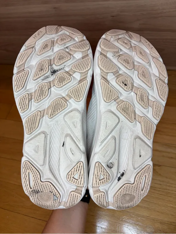 Hoka Women's Clifton 9 Sneakers - Size 7.5 - Image 6