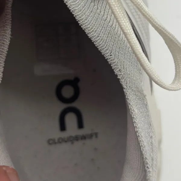 On Cloudswift Grey Running Shoe Womens 10.5 Helion CloudTec Sneaker Right Only* - Image 6