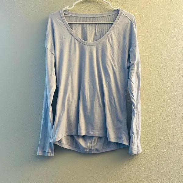 lululemon athletica Light Blue Scoop Neck Long Sleeve Top - Image 3