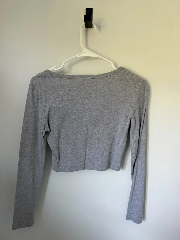 Amazon Grey Long Sleeve Top - Image 2