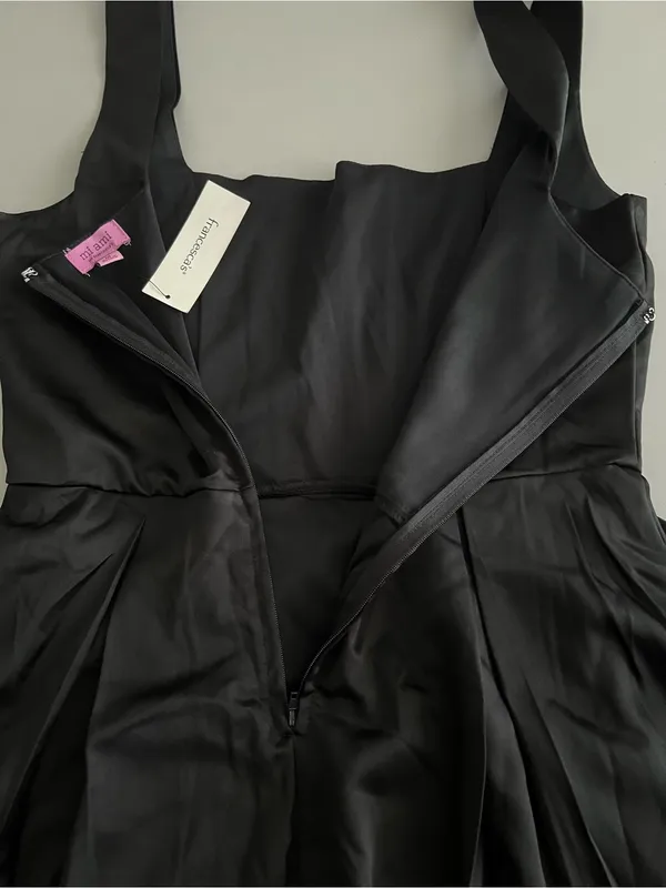 Francesca's NWT Emily Square Neck Bubble Hem Mini Dress - Black - Size M - Image 9