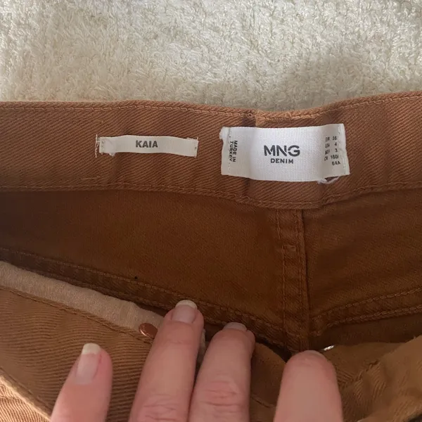 🛎️ Clearance MNG Denim Shorts Mustard Color Size 4 - Image 4