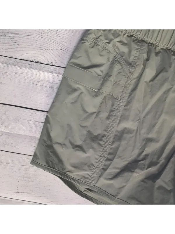 Free people in the wilds grey olive shorts size small - Image 2