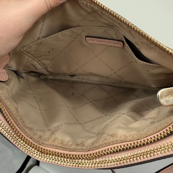 Michael Kors Trisha Medium Pebbled‎ Leather Pink Cream Logo Print Crossbody Bag - Image 12