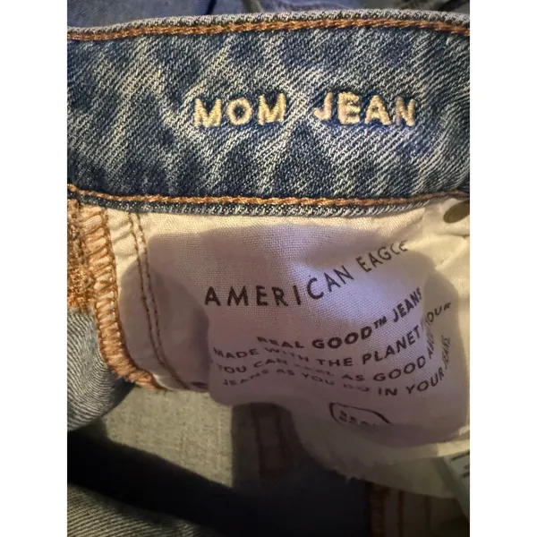 American Eagle Mom Jeans Womens 2 Short Blue‎ Distressed High Rise Ripped Knee - Image 5