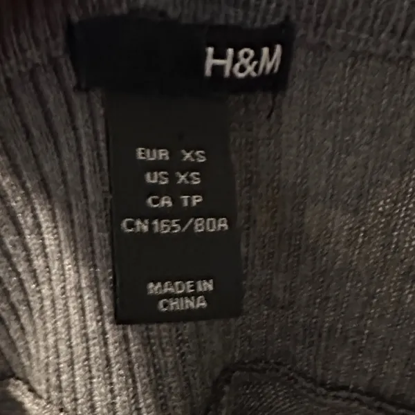 H&M Charcoal Knit Vest Size XS - Image 2