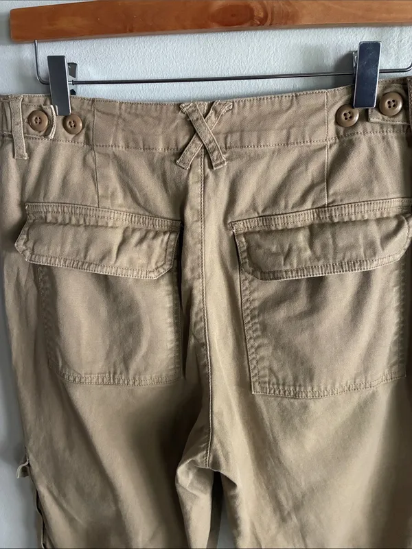 Universal Thread Cargo Pants Womens 10 Khaki Tan Utility Relaxed Straight Leg - Image 6