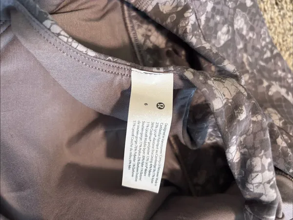 Lululemon Wunder Train Longline Bra *Medium Support, C/D Cup size 6 - Image 4