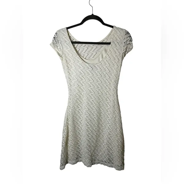 Apt. 9 Women’s Lace Overlay Sheath Dress White Cap Sleeve‎ Size XS - Image 4