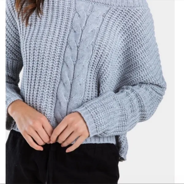 Francesca's Size Large Chunky Grey Cable Knit Sweater New with Tags - Image 4