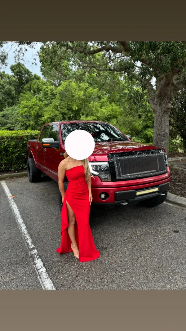 Baby boo strapless red dress - Image 2