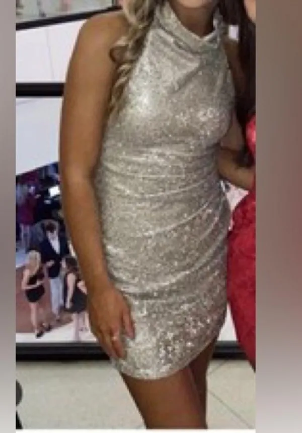 Amanda Uprichard NWT but missing clasps white sequin backless dress size medium - Image 2