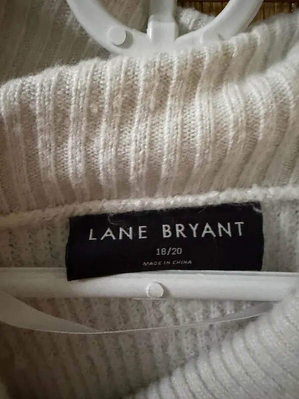 White and grey light sweater - Image 2