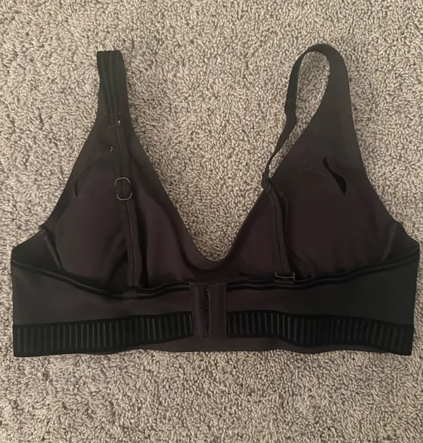 Black Alo Airlift Line Up Bra - Image 2
