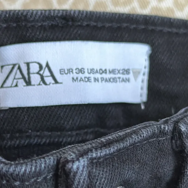 Zara Black High Rise Skinny Ankle Jeans size 4 - Image 2