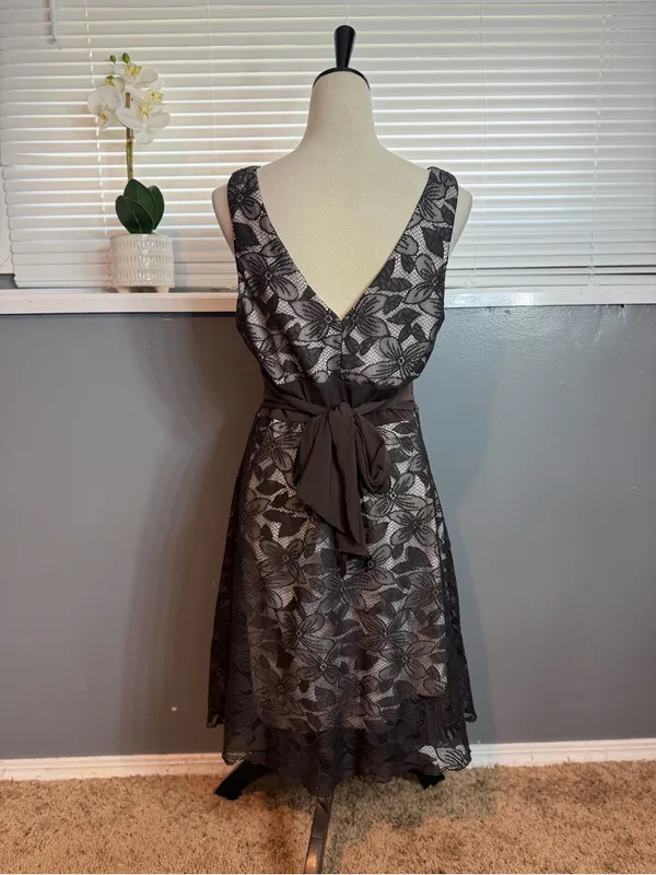 Studio Y Dark Brown Floral Lace Dress Size L Y2K Romantic Empire Waist - Image 6