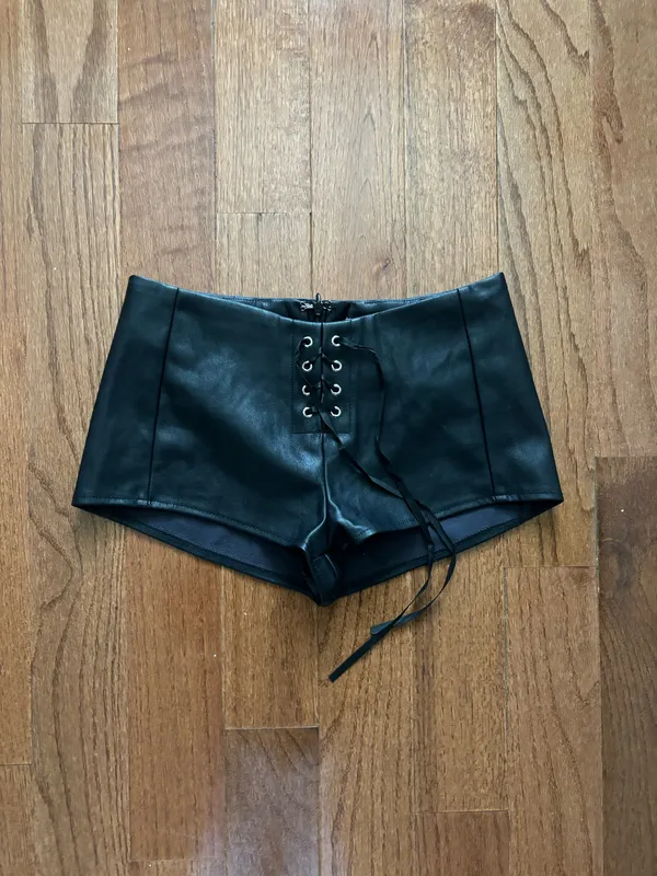 Edikted Wilde Lace Up Faux Leather Shorts black XS - Image 2
