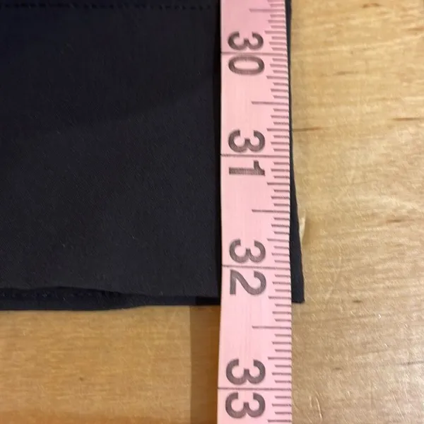 Lululemon Womens Flat Front Stretch Pocket Pull - Image 10