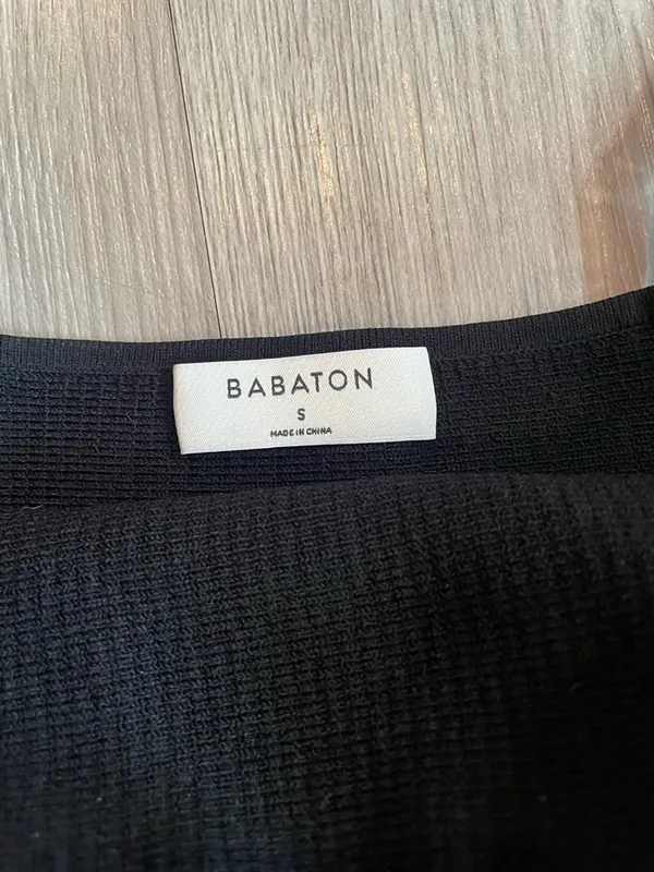 Aritzia Babaton Sculpt Knit Black Cropped Cami Size S - Image 3