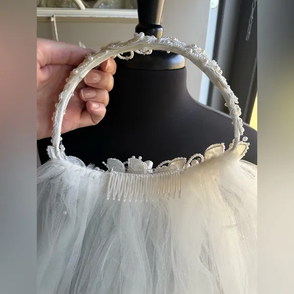 Vintage 90s rose floral crown pearl tulle layered wedding bridal veil - Image 9