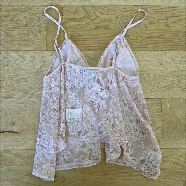 Urban Outfitters - Roxie Sheer Lace Flyaway Cami Top in Pink - Image 3